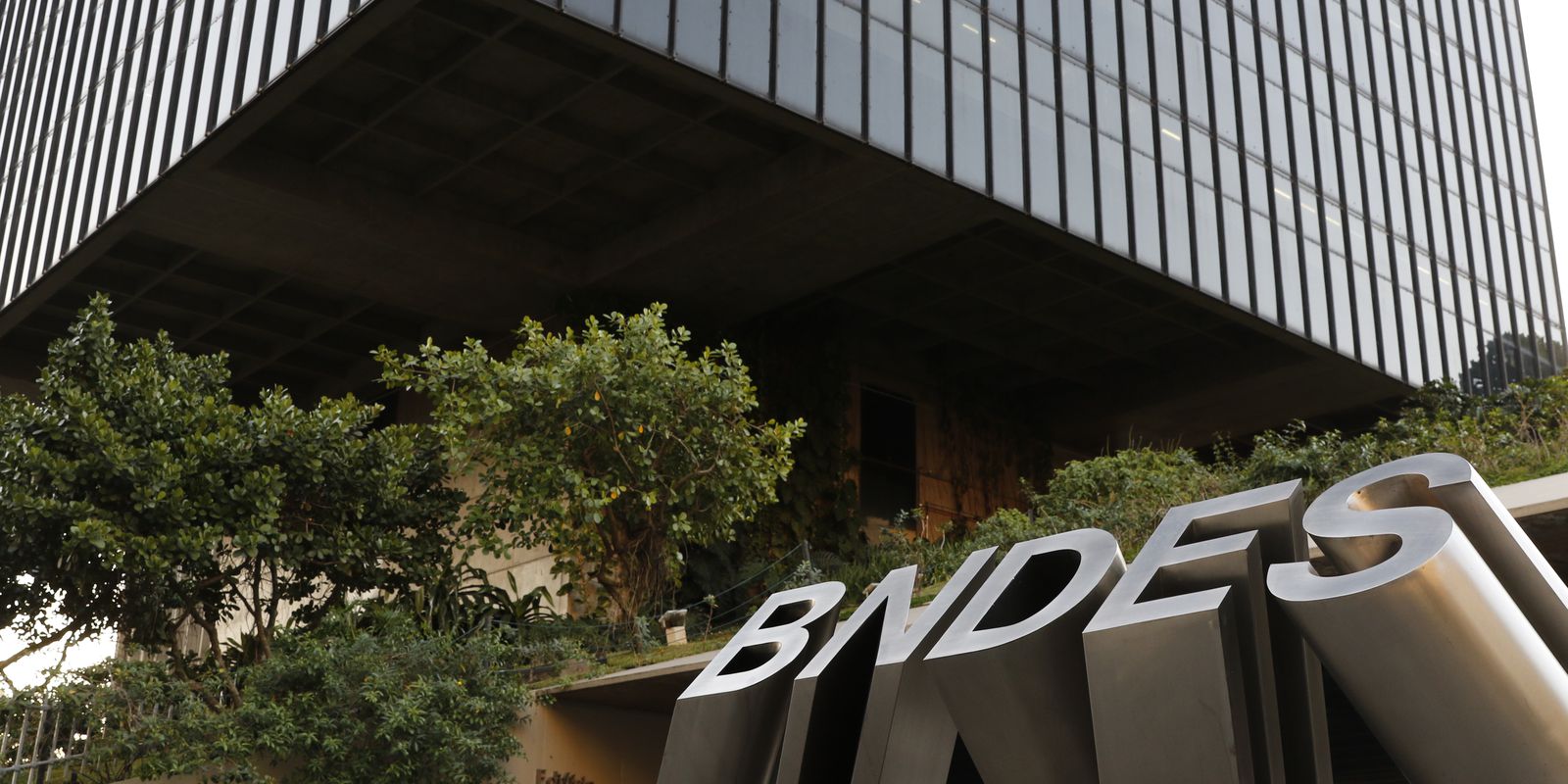 Ministério da Justiça vai investigar denúncias de golpe contra BNDES