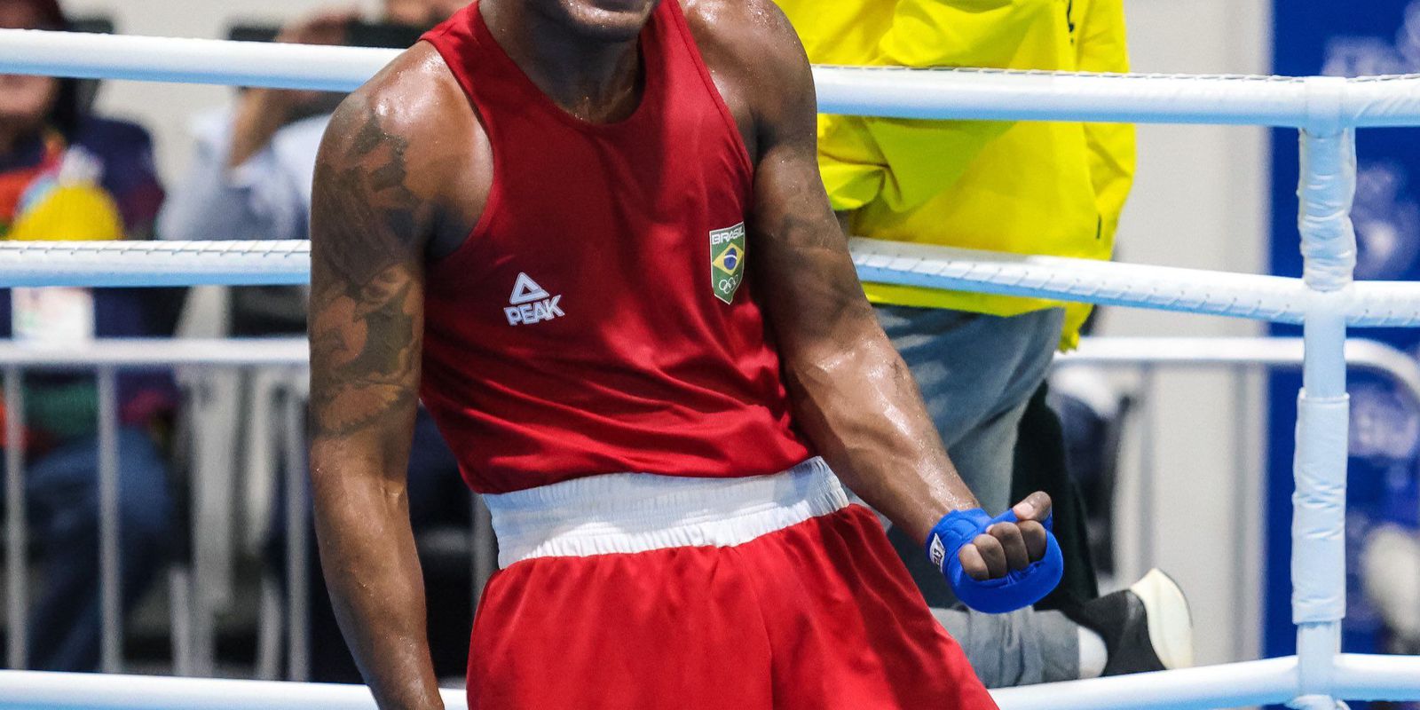 Boxe: Wanderson Oliveira e Wanderley Pereira vão às quartas do Mundial