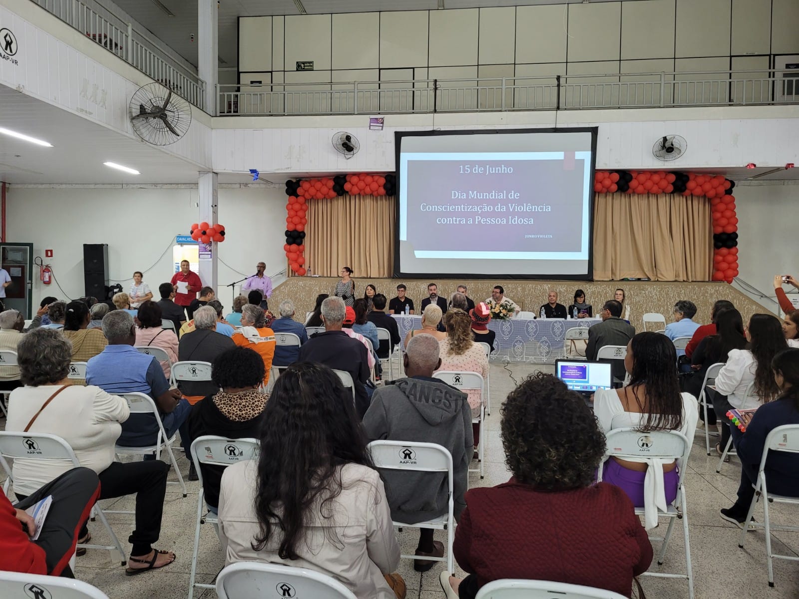 Evento realizado em Volta Redonda destaca importância de denunciar violência contra a pessoa idosa