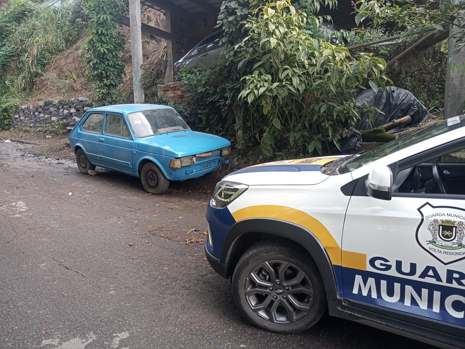 Guarda Comunitária retira 151 veículos abandonados das ruas de Volta Redonda em maio
