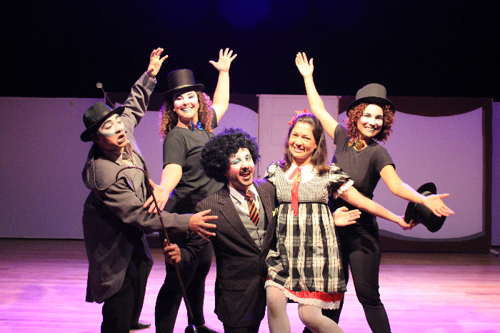 RESENDE RECEBE O ESPETÁCULO TEATRAL GRATUITO “A MENINA QUE ENTRA EM LIVROS” NESTE SÁBADO, DIA 29 