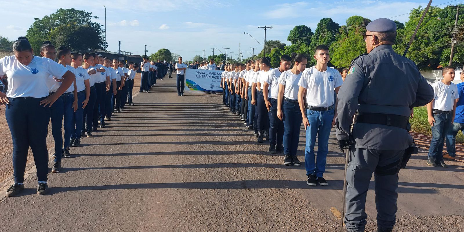 Governo federal vai encerrar programa de escolas cívico-militares