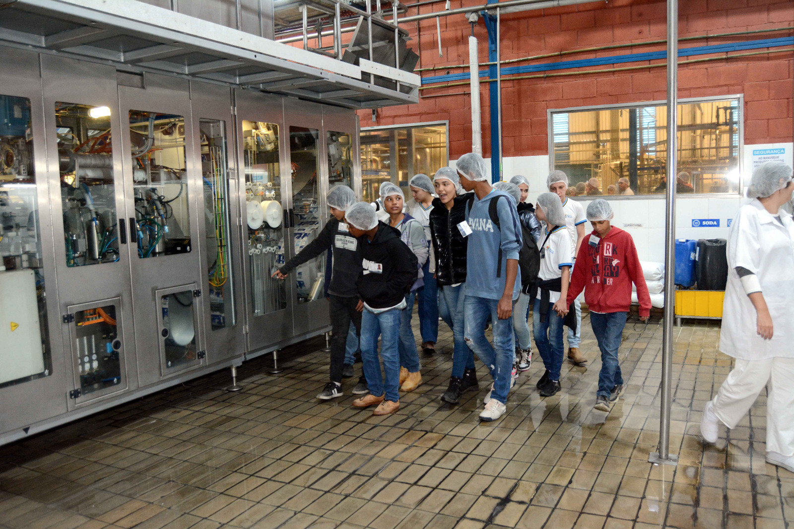 Alunos do Colégio Municipal Antônio Rocha conhecem produção da Cooperativa Agropecuária de Barra Mansa – Barra Mansa