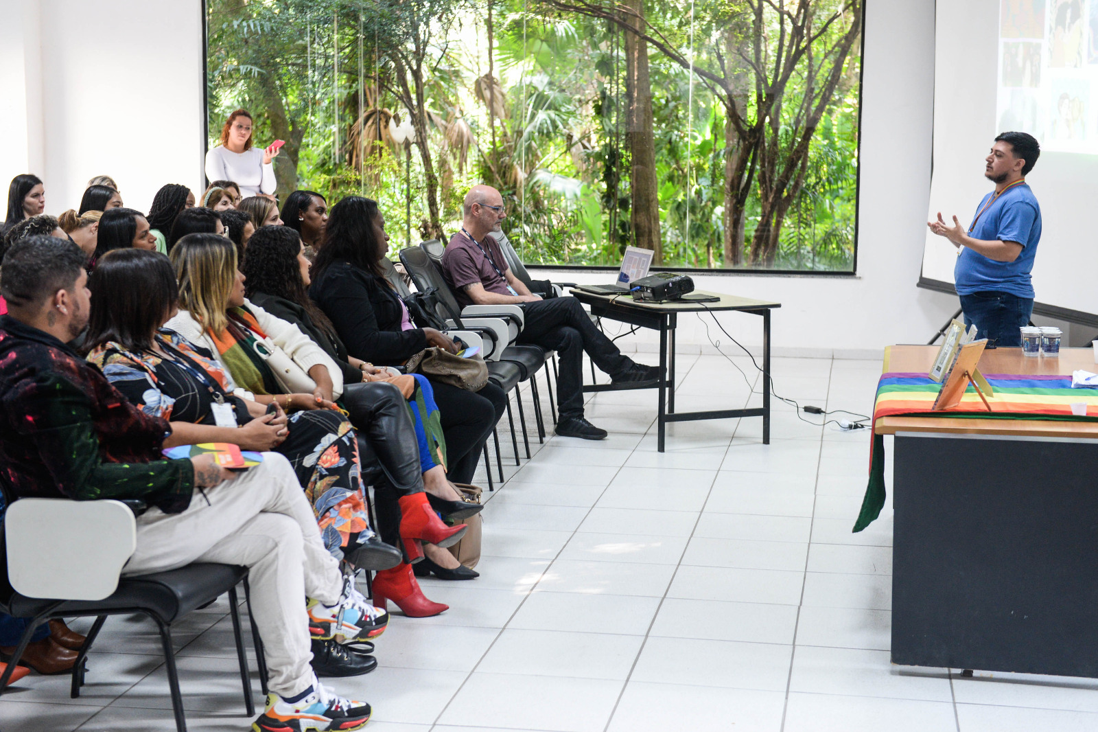 Prefeitura de Barra Mansa promove capacitação para profissionais da Assistência Social sobre abordagem com a população LGBTQIAPN+ – Barra Mansa