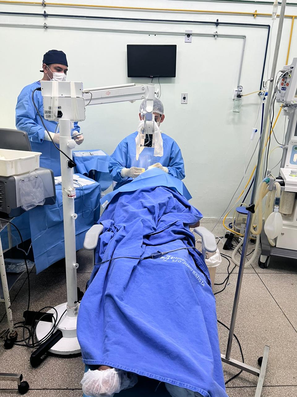 Revi-VER: 28 pacientes com comorbidades são submetidos a cirurgia de catarata em Volta Redonda