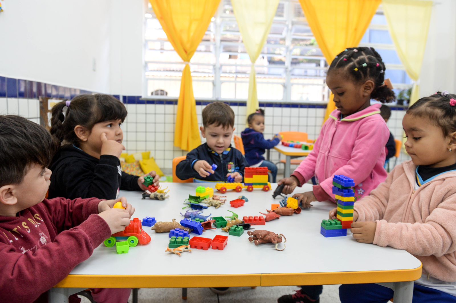Creche Espaço do Saber, na Vila Nova, é a primeira a receber plataforma de elevação para acessibilidade – Barra Mansa