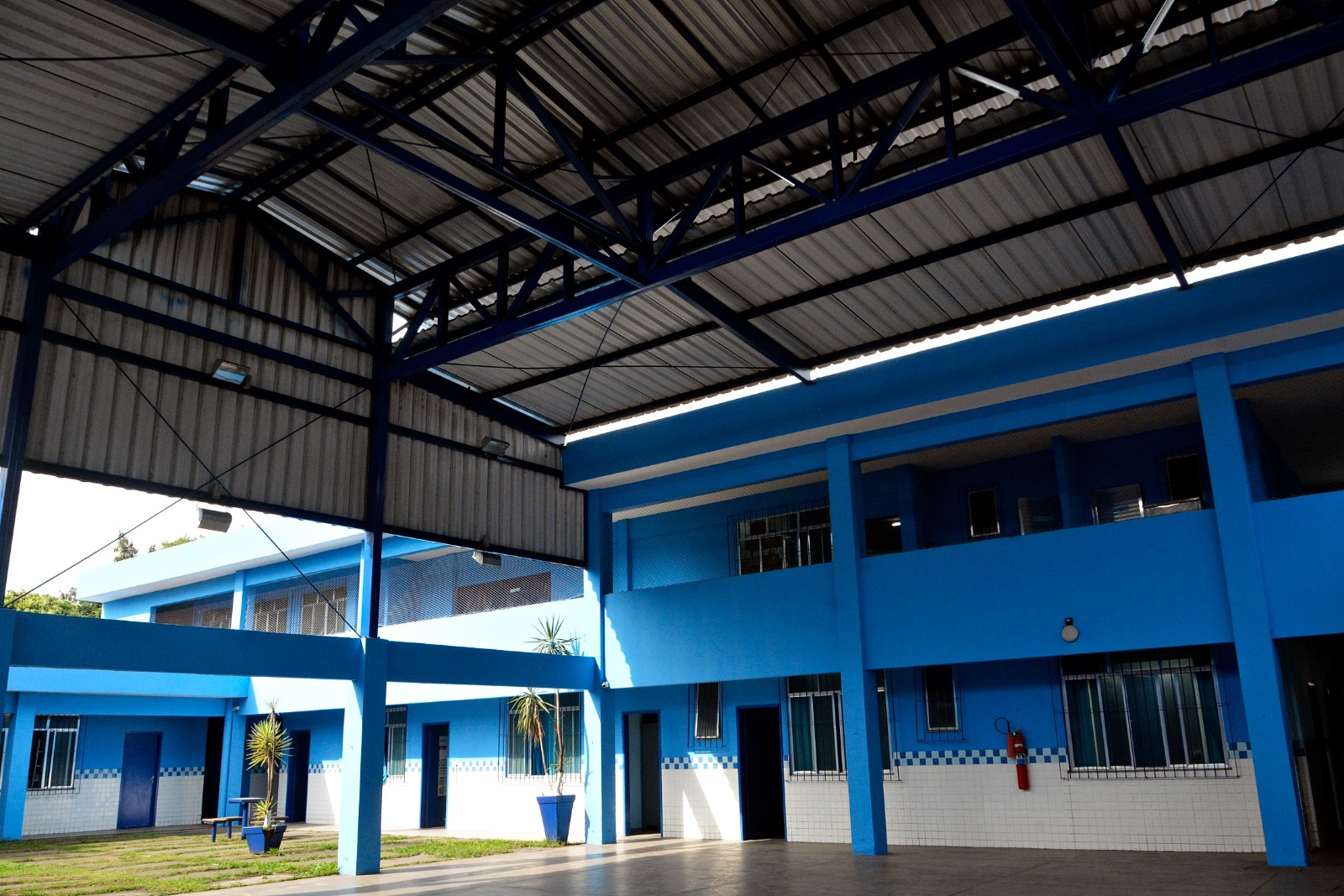 Escola para alunos com deficiência intelectual é reformada em Volta Redonda