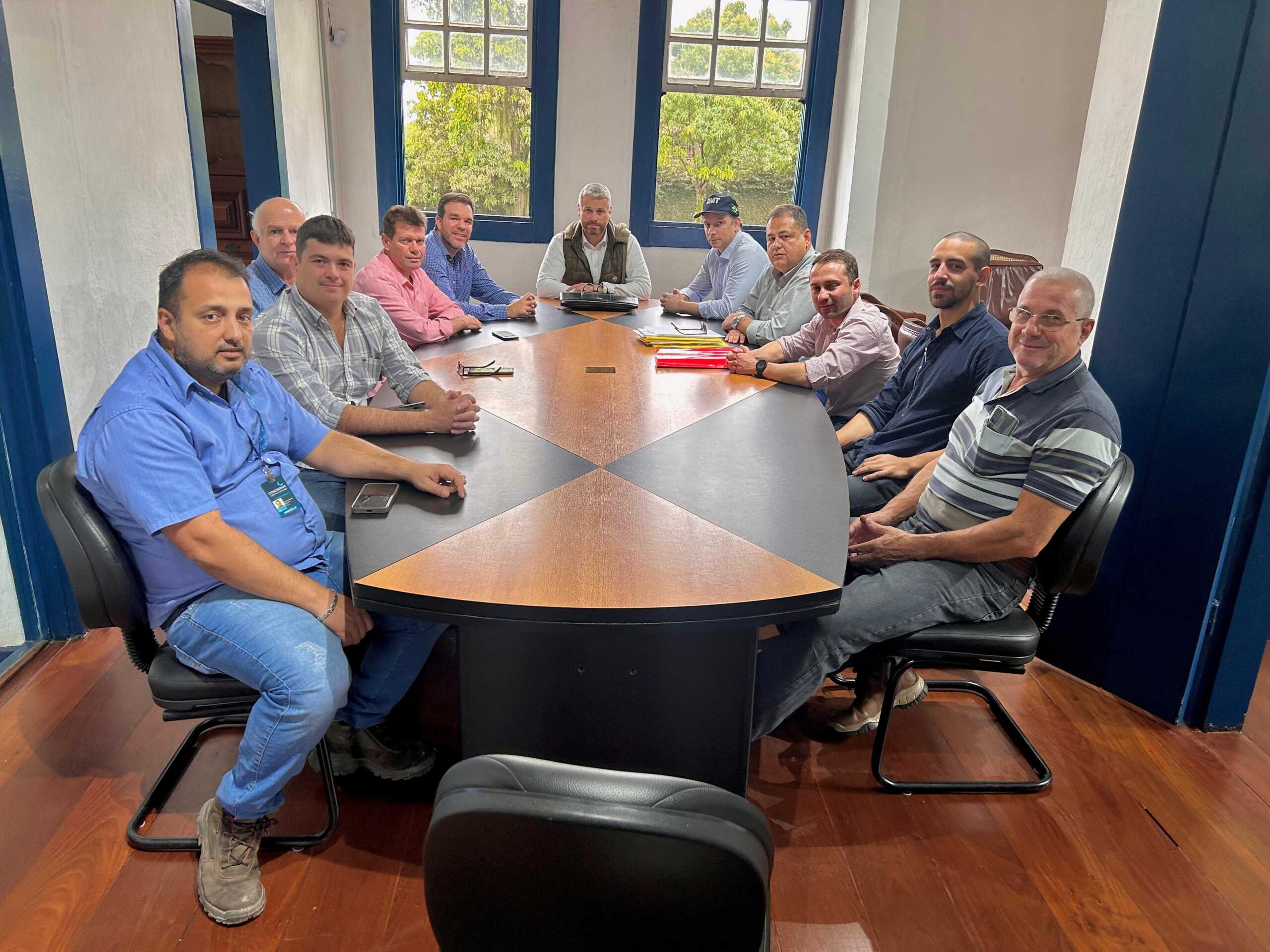 Prefeitura de Barra Mansa se reúne com Dnit e empresas para analisar trechos do Pátio de Manobras – Barra Mansa