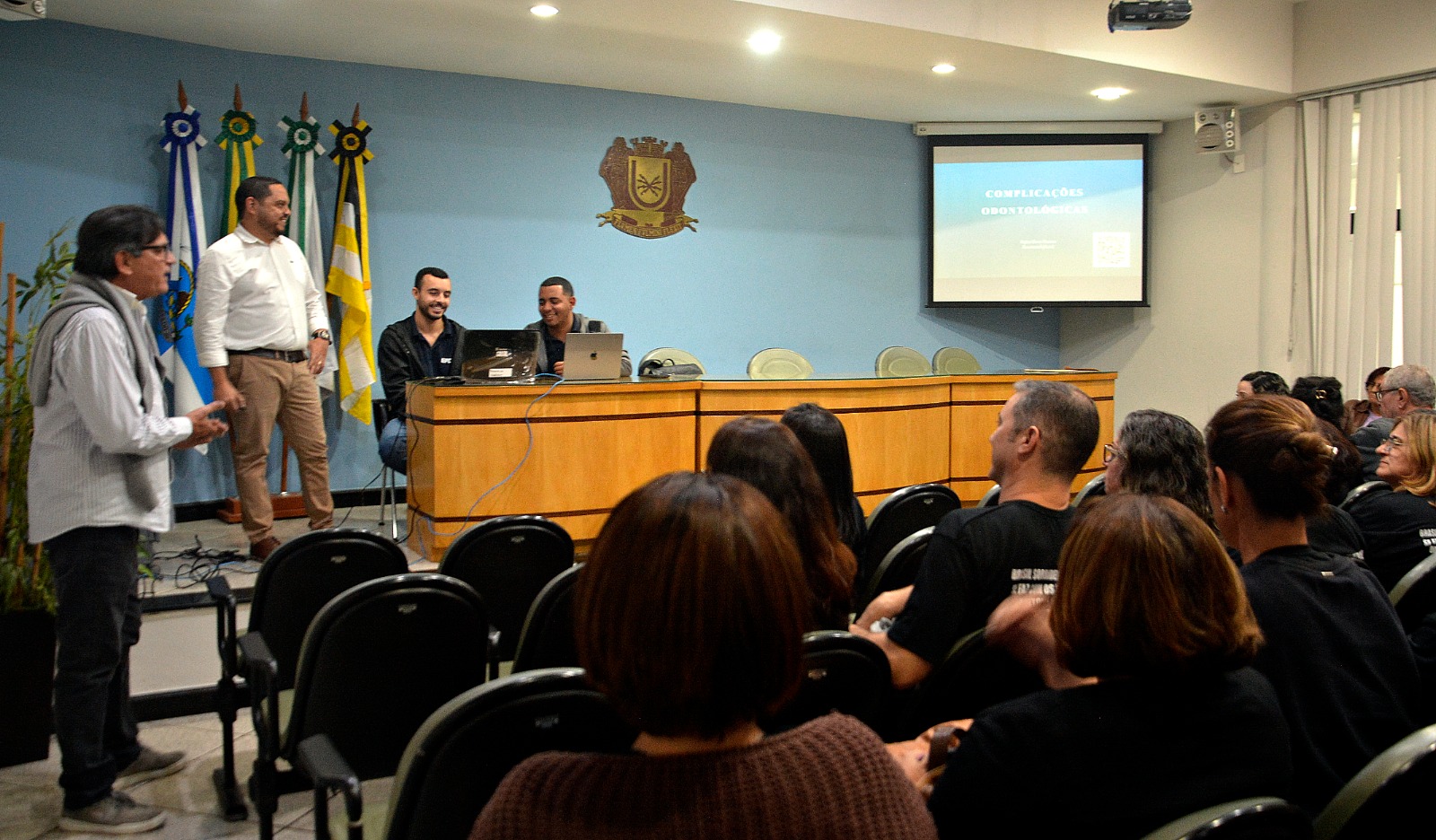 Prefeitura de Volta Redonda faz capacitação para dentistas da Rede Municipal