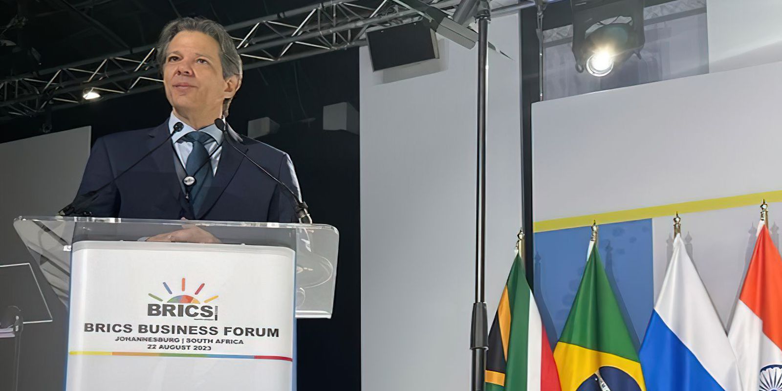 Em reunião do Brics, Haddad pede diversificação da indústria no mundo