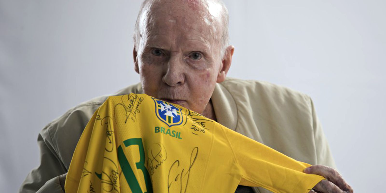 Zagallo é internado no RJ para tratamento de uma infecção urinária