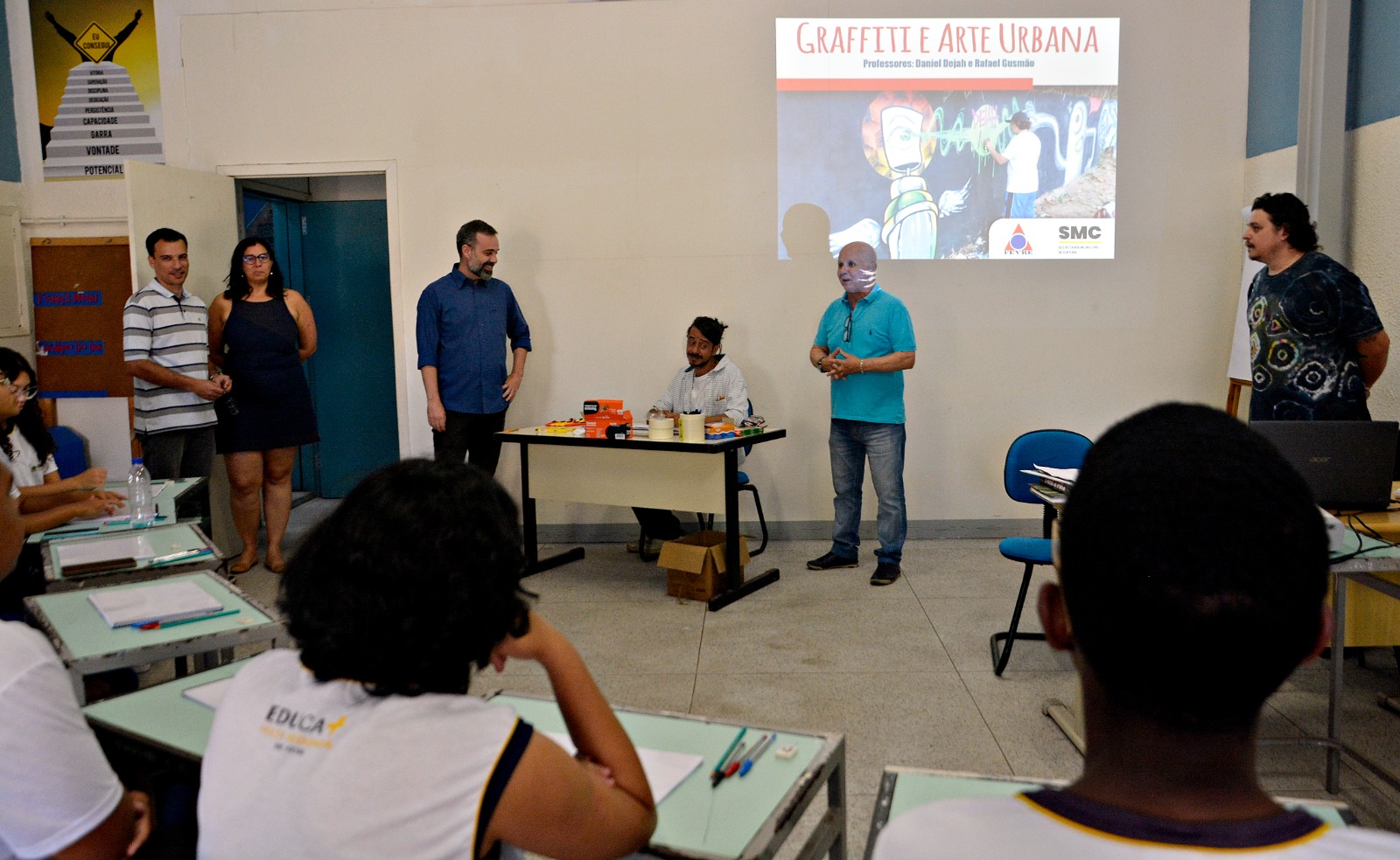 Alunos do Colégio Getúlio Vargas em Volta Redonda aprendem sobre ‘Arte Urbana’