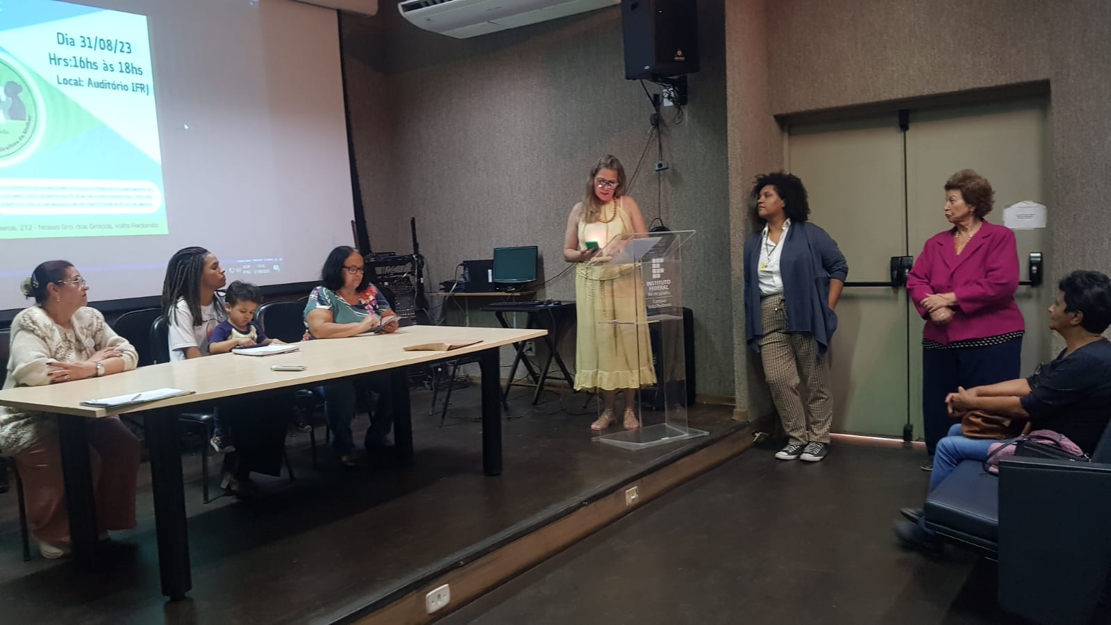 Conselho Municipal dos Direitos da Mulher de Volta Redonda tem primeira reunião com todos os conselheiros