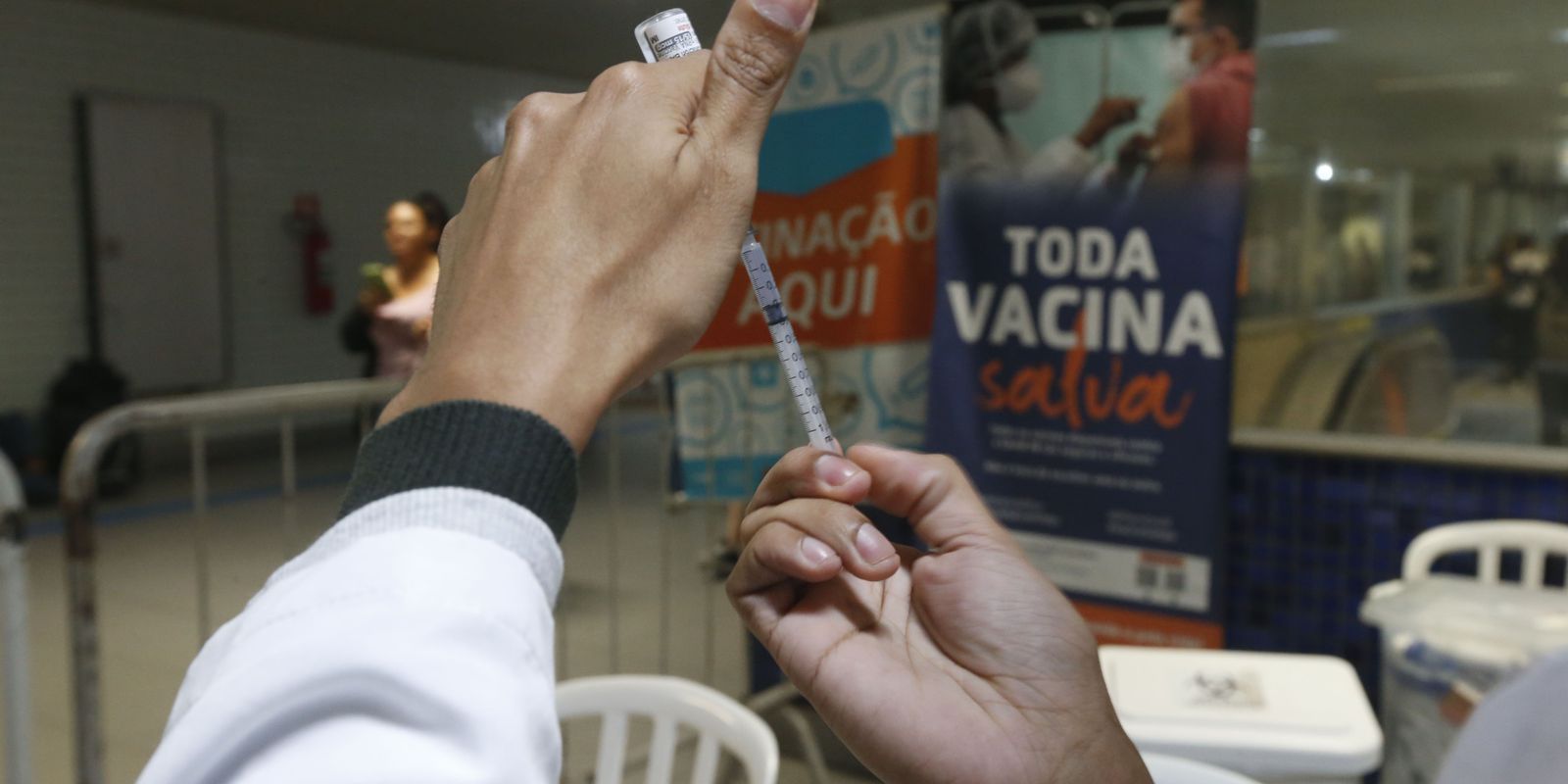 Anvisa autoriza nova fase de testes com vacina brasileira contra covid