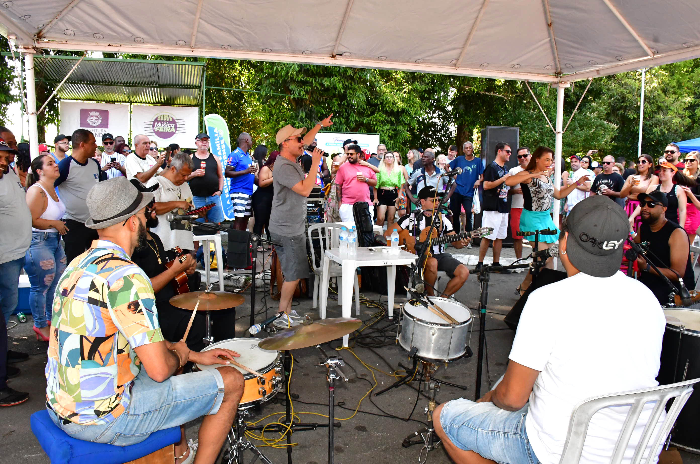‘AQUI TEM SAMBA’ ACONTECE NESTE DOMINGO NO BAIRRO ITAPUCA