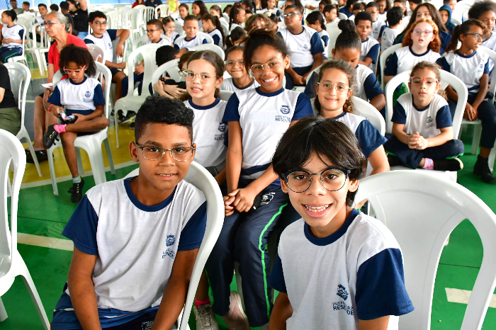 PREFEITURA DISTRIBUI MAIS DE 200 ÓCULOS PARA CRIANÇAS COM O PROJETO VER E VIVER