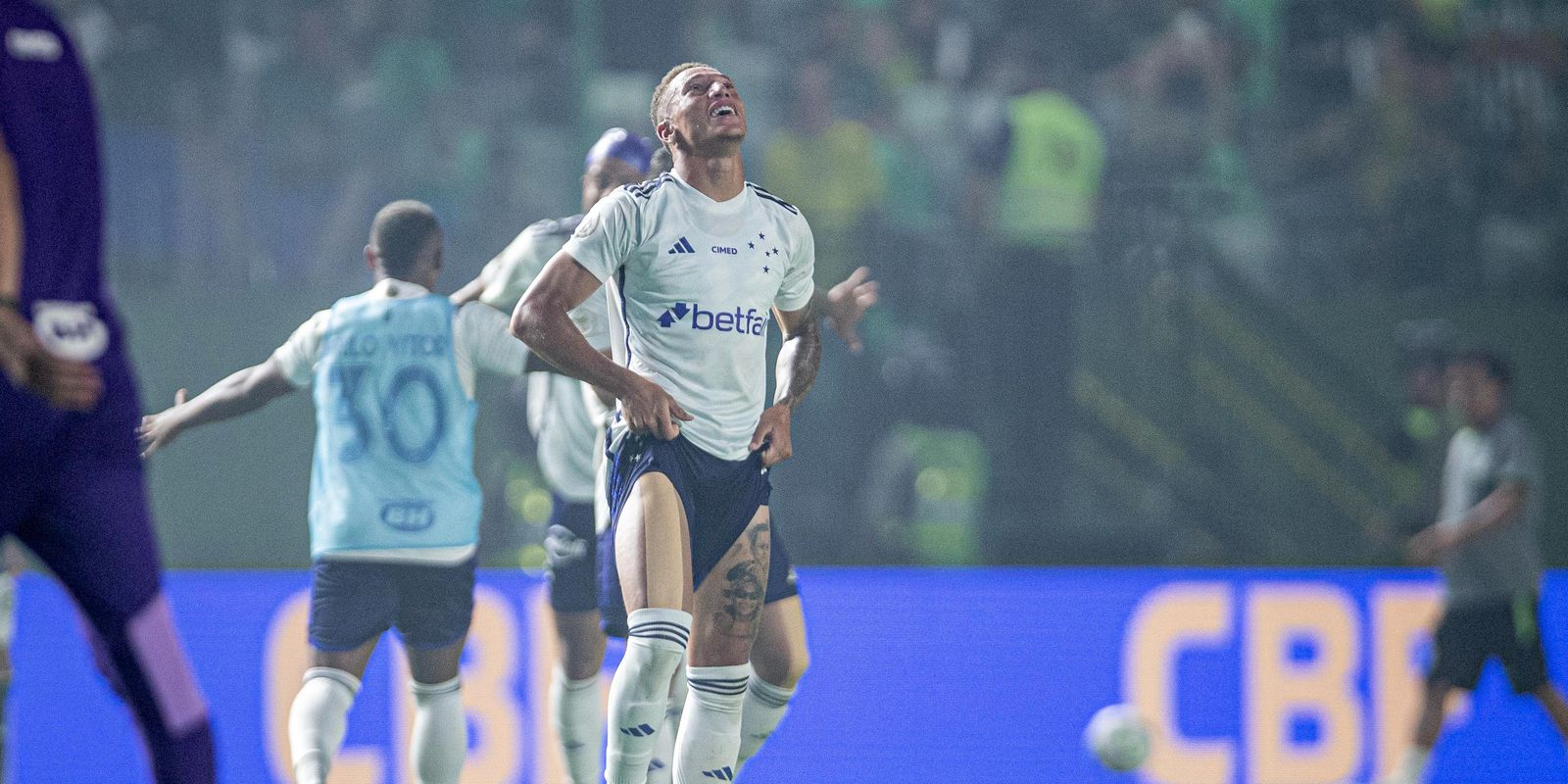 Cruzeiro supera Goiás e ganha fôlego na lua contra o rebaixamento