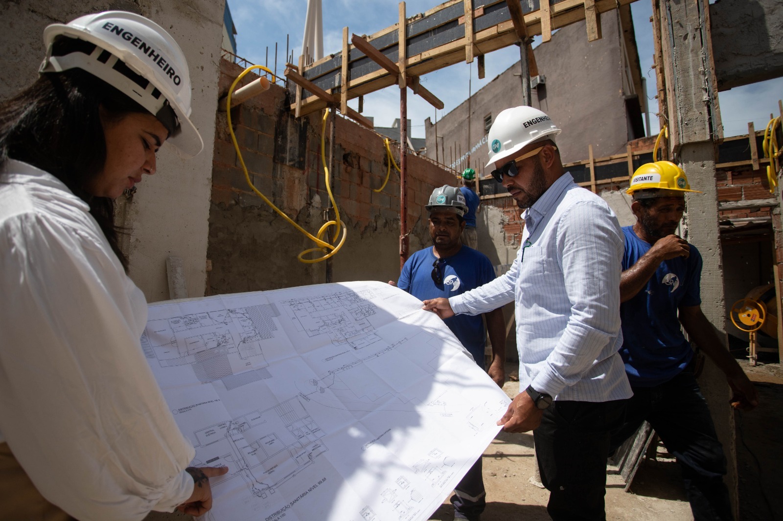 Equipes começam a concretar primeira laje do futuro Hospital Veterinário de Volta Redonda
