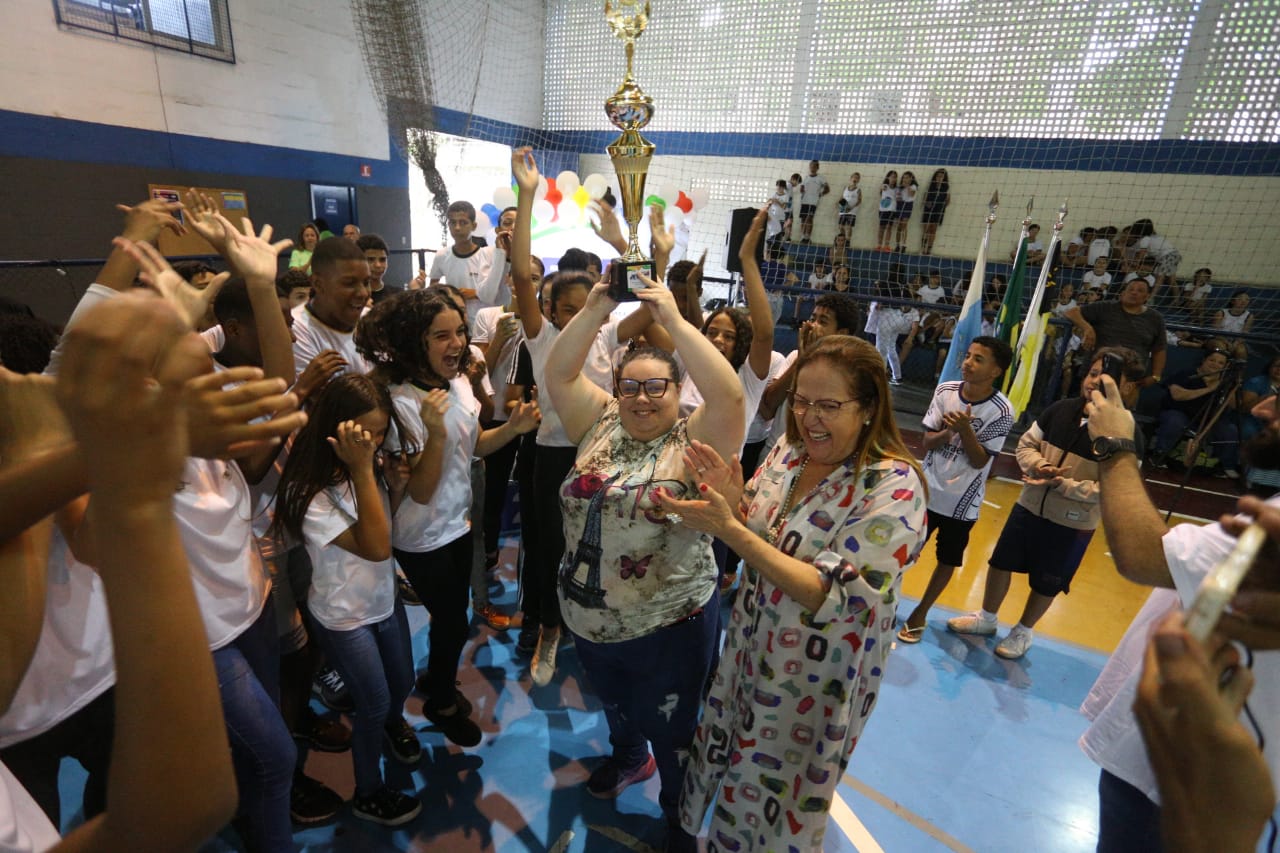 Volta Redonda premia atletas e escolas campeãs do Jevre 2023; edição 2024 já tem data definida