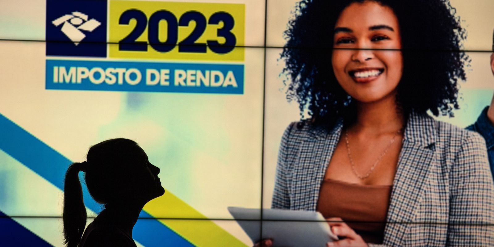 Receita paga nesta quinta lote residual de restituição do IR