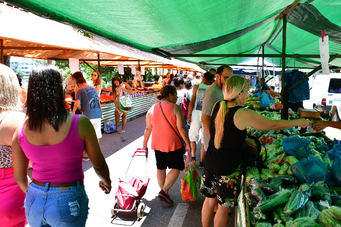 PREFEITURA DE RESENDE DIVULGA PROGRAMAÇÃO DAS FEIRAS LIVRES DURANTE FESTAS DE FIM DE ANO