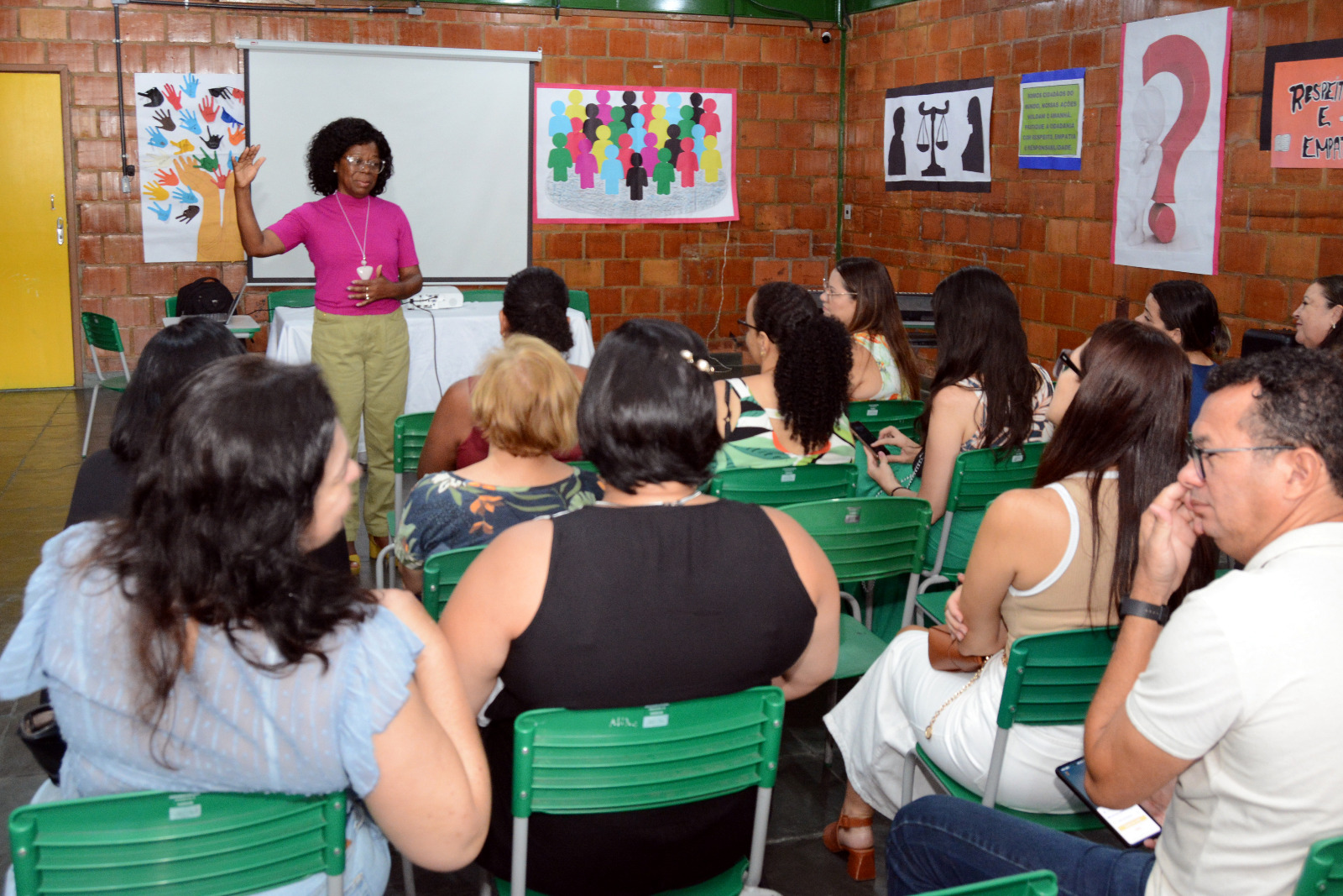 Fátima Lima participa de 2º Encontro das Escolas em Tempo Integral – Barra Mansa