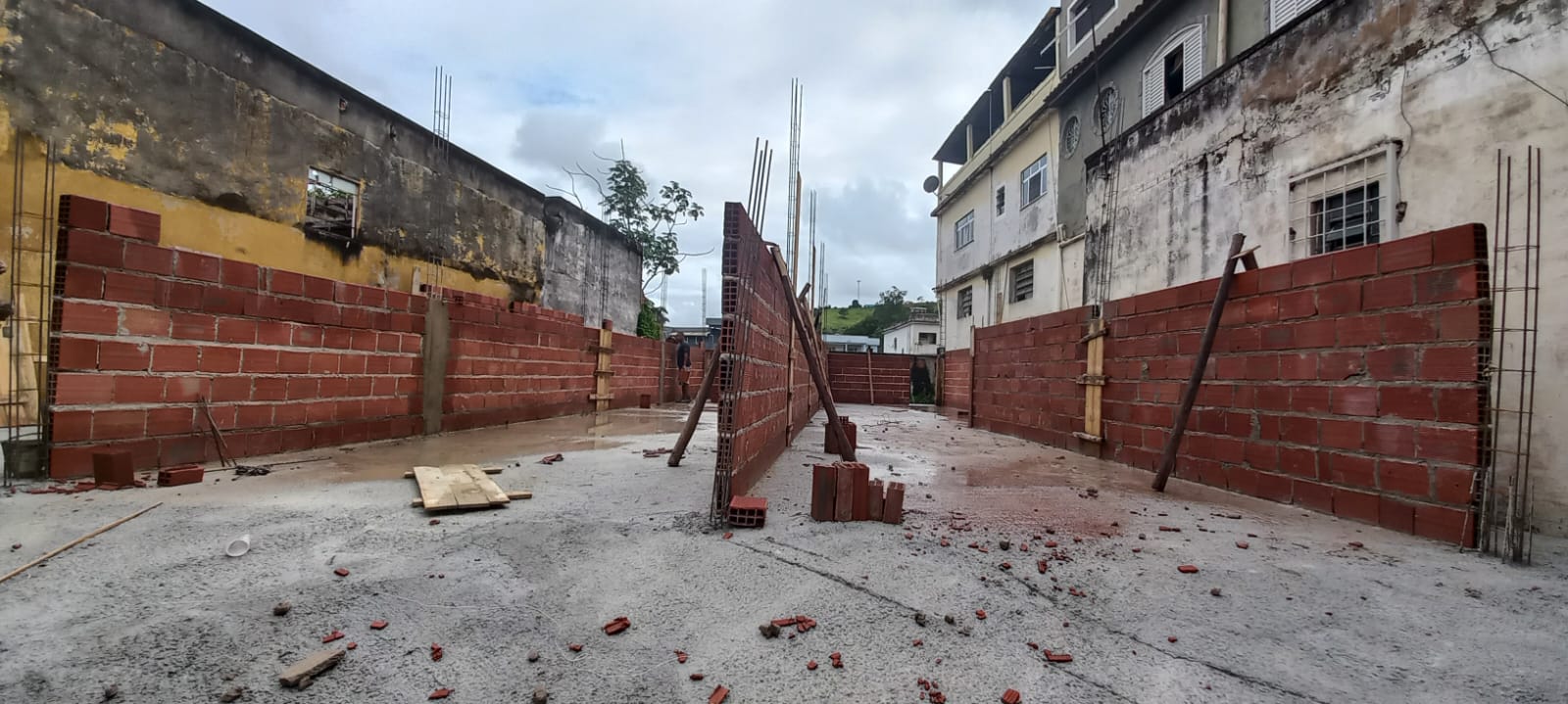 Guarda Ambiental interdita obra irregular às margens do Rio Barra Mansa – Barra Mansa