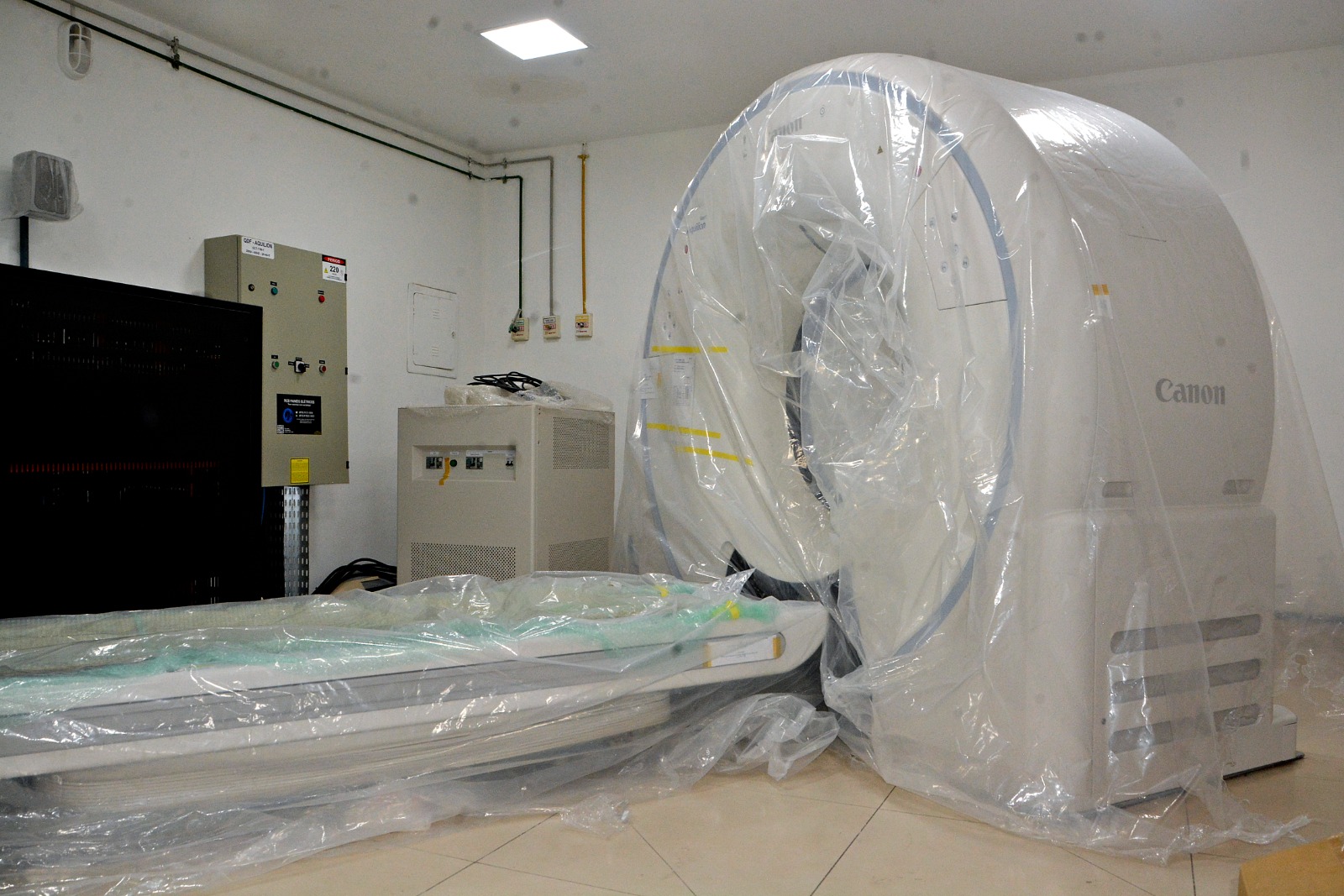 Hospital do Retiro, em Volta Redonda, recebe moderno equipamento de tomografia