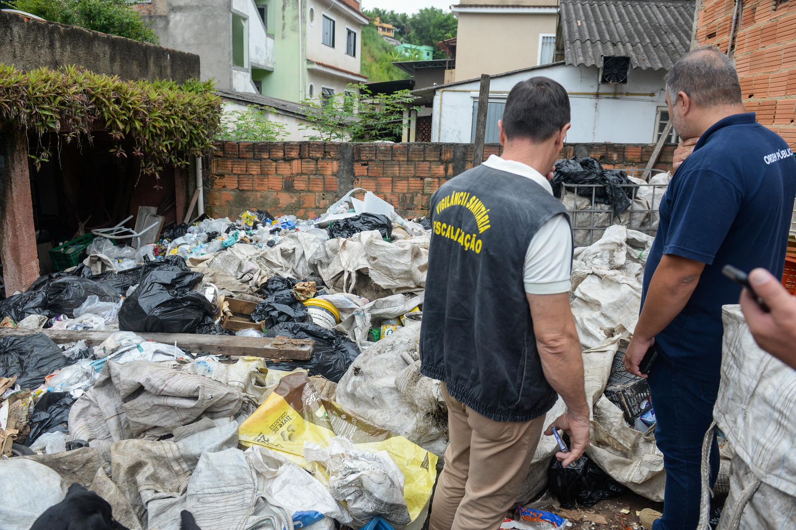 Operação da Prefeitura de Barra Mansa apura denúncia de residência com foco de dengue – Barra Mansa