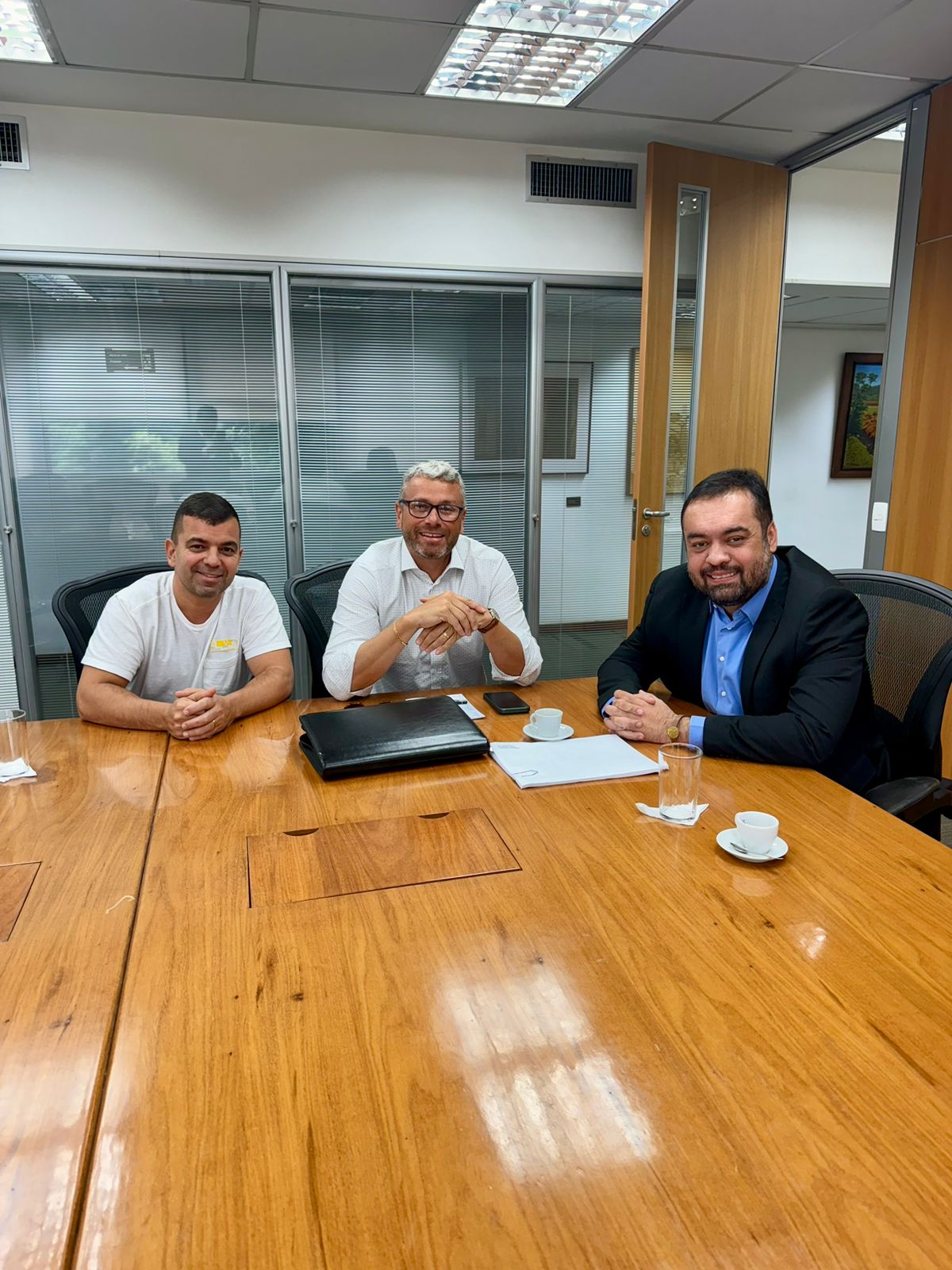 Prefeito Rodrigo Drable e secretário de Governo se reúnem com governador – Barra Mansa