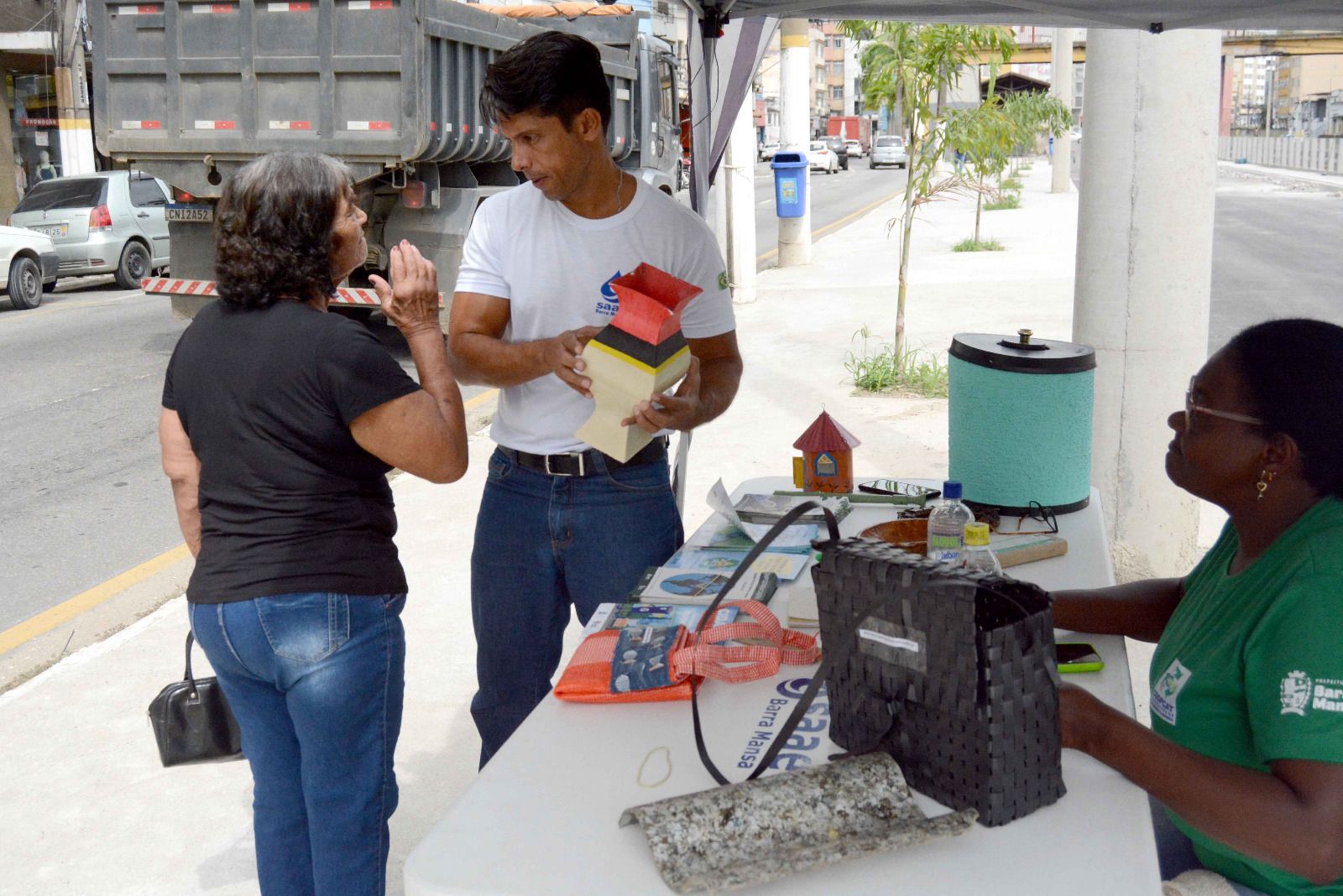 Saae-BM e Coopcat realizam conscientização sobre descarte de resíduos – Barra Mansa