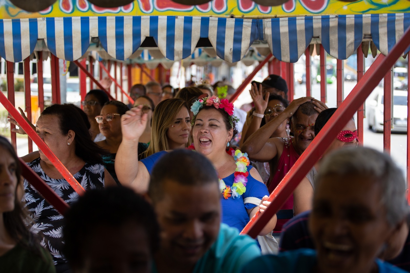 Saúde promove tour de carnaval com usuários do Caps Vila Esperança, em Volta Redonda