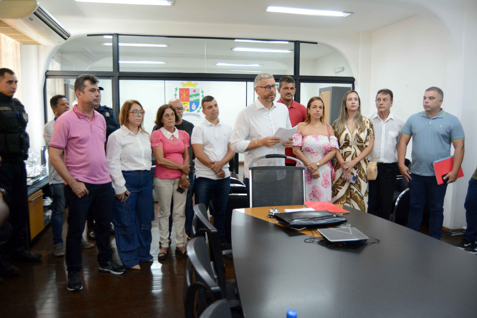 Drable entrega à Câmara o Plano de Carreira, Cargos e Salários da Guarda Municipal – Barra Mansa