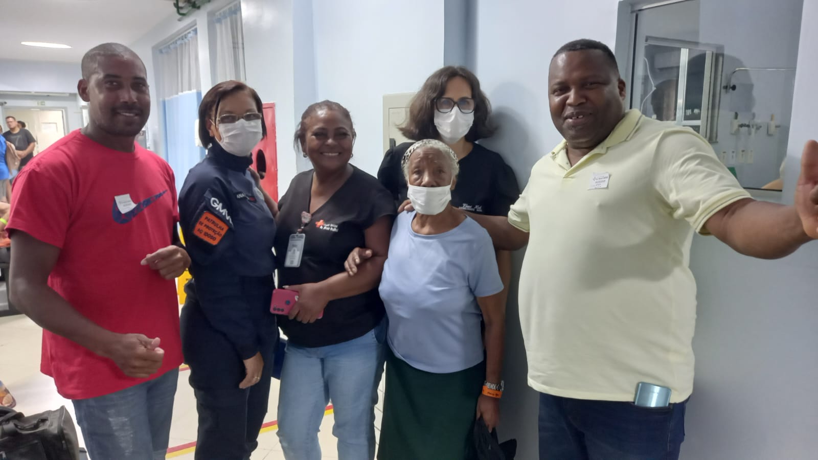 Patrulha do Idoso de Volta Redonda e Hospital do Retiro auxiliam na volta para casa de mulher de 92 anos