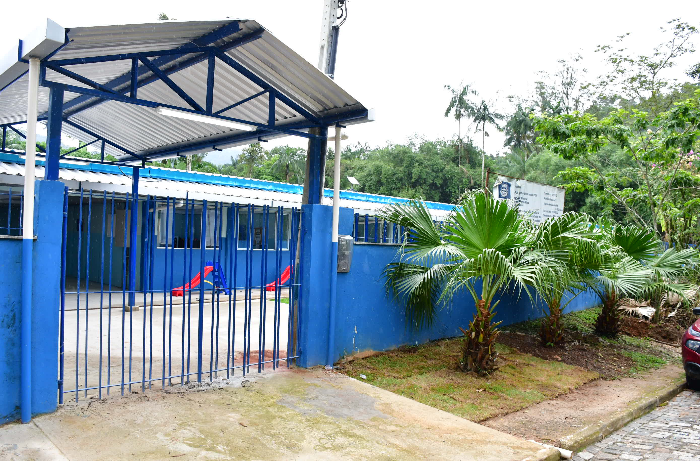 PREFEITURA DE RESENDE INAUGURA OBRAS NA E.M. MOACIR COELHO DA SILVEIRA, NA SERRINHA DO ALAMBARI 