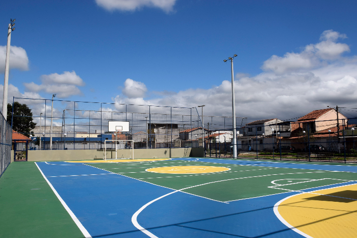 QUADRA POLIESPORTIVA DO PARQUE DAS COMUNIDADES É ENTREGUE EM RESENDE NESTA QUINTA-FEIRA