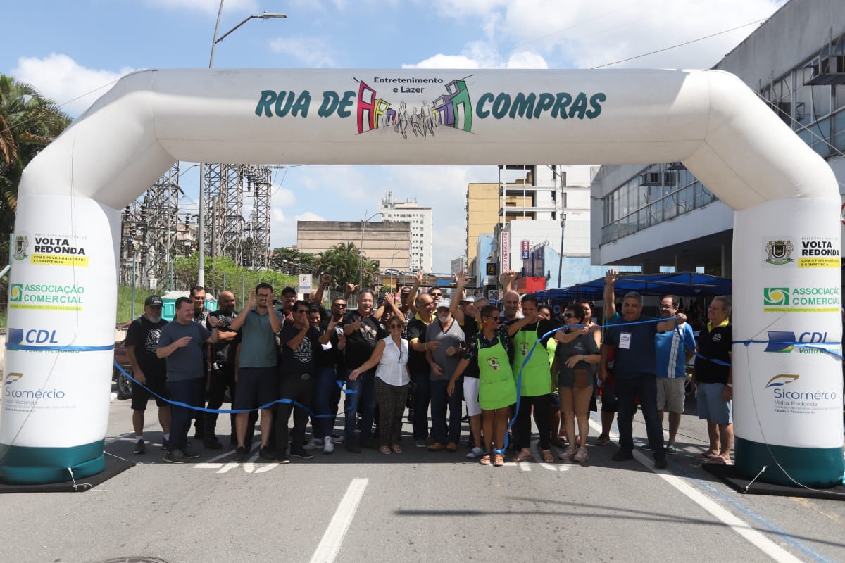 Primeira edição de 2024 da ‘Rua de Compras’ é realizada na Avenida Amaral Peixoto