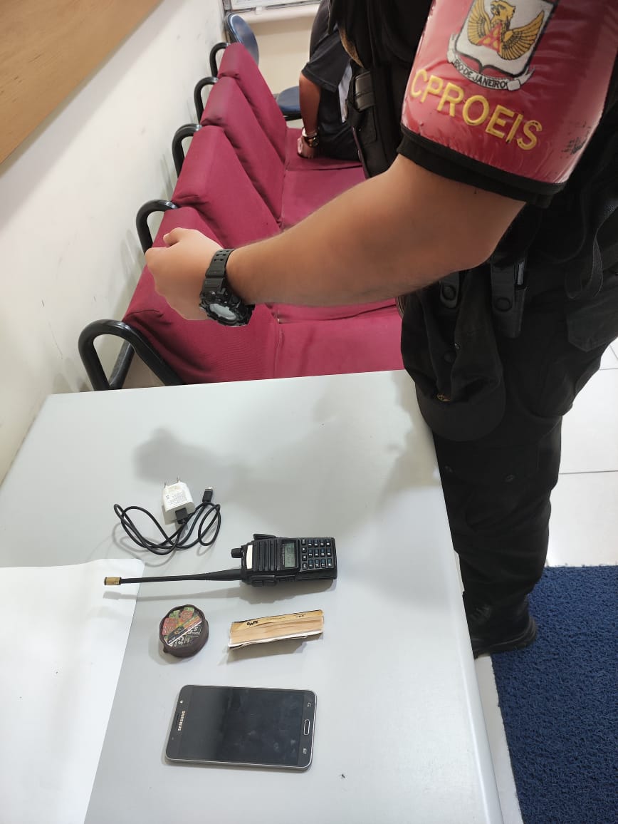 Sistema Integrado de Segurança de Volta Redonda apreende adolescente que atuava como olheiro do tráfico no Siderlândia
