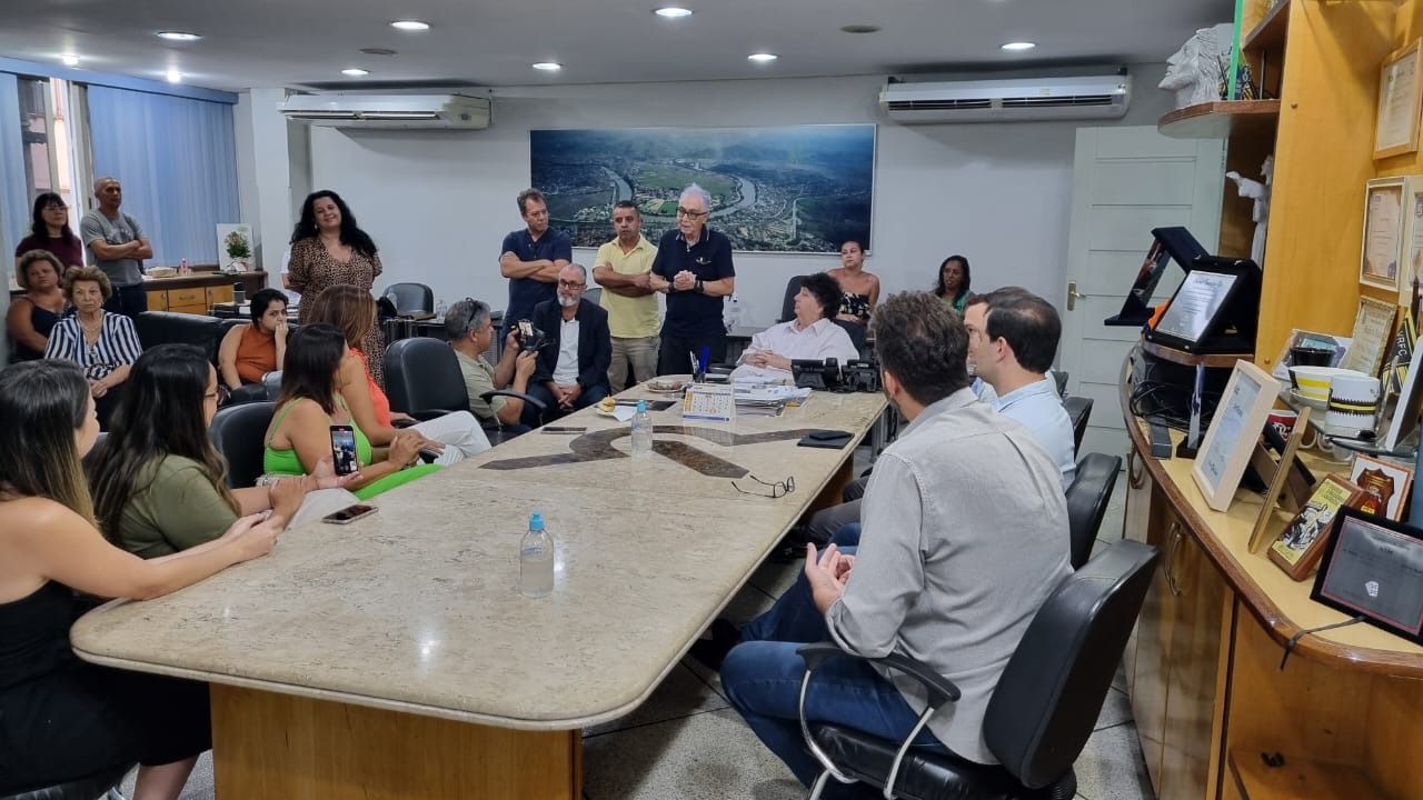 Volta Redonda: prefeito Neto reúne e parabeniza equipe pela conquista do prêmio ‘Cidade Empreendedora’, do Sebrae