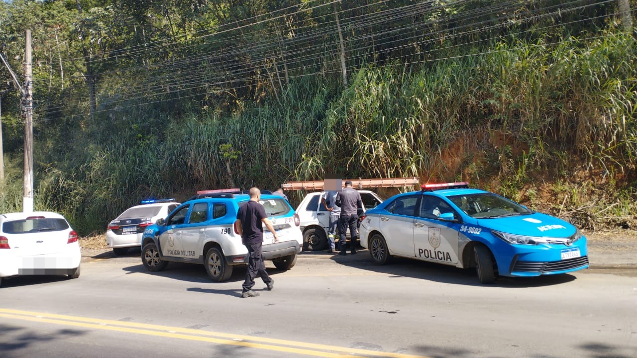 Câmeras da Ordem Pública ajudam PM a prender suspeito de furtar cabo de internet em Volta Redonda