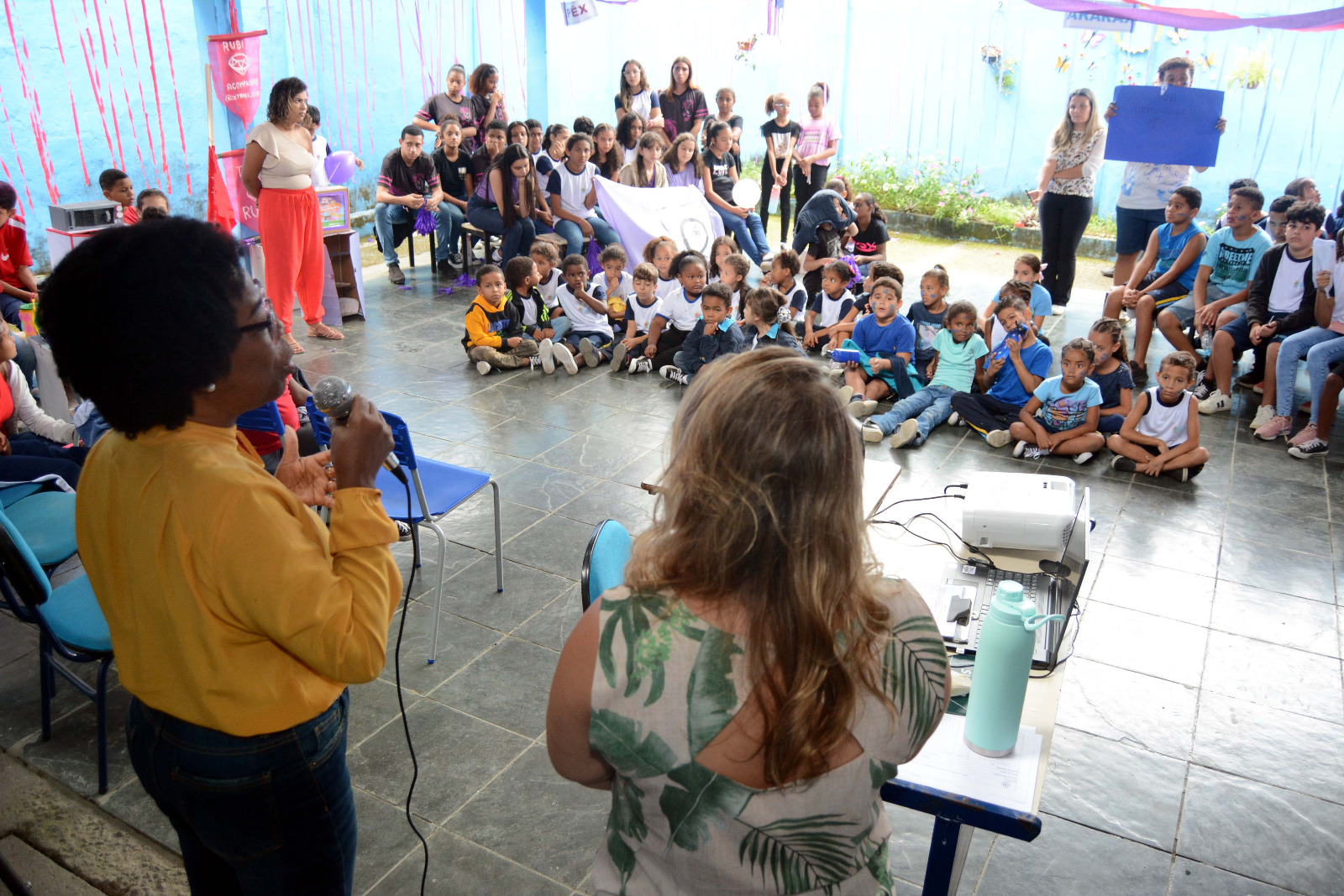 Fátima Lima acompanha alunos durante gincana ambiental em Rialto – Barra Mansa