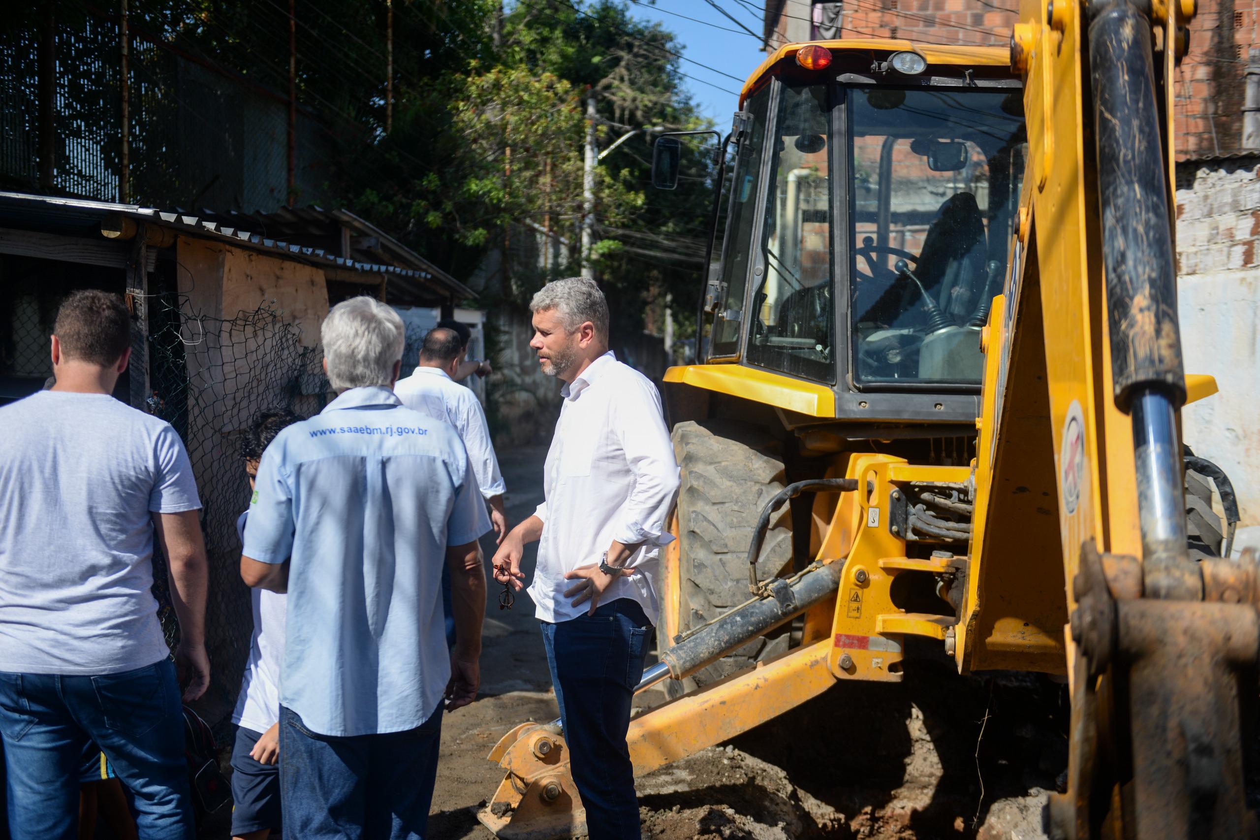Rodrigo Drable acompanha obras nos bairros São Silvestre e Bom Pastor – Barra Mansa