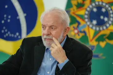 Brasília (DF), 14/03/2024, - O presidente Lula, durante reunião com vários executivos do setor automotivo e de biocombustíveis, no Palácio do Planalto. Foto: Rafa Neddermeyer/Agência Brasil
