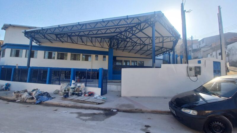 Fátima Lima visita obras em duas escolas do município – Barra Mansa