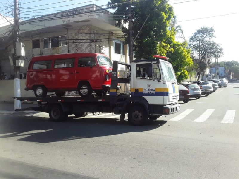 Guarda Municipal de Volta Redonda recupera Kombi furtada