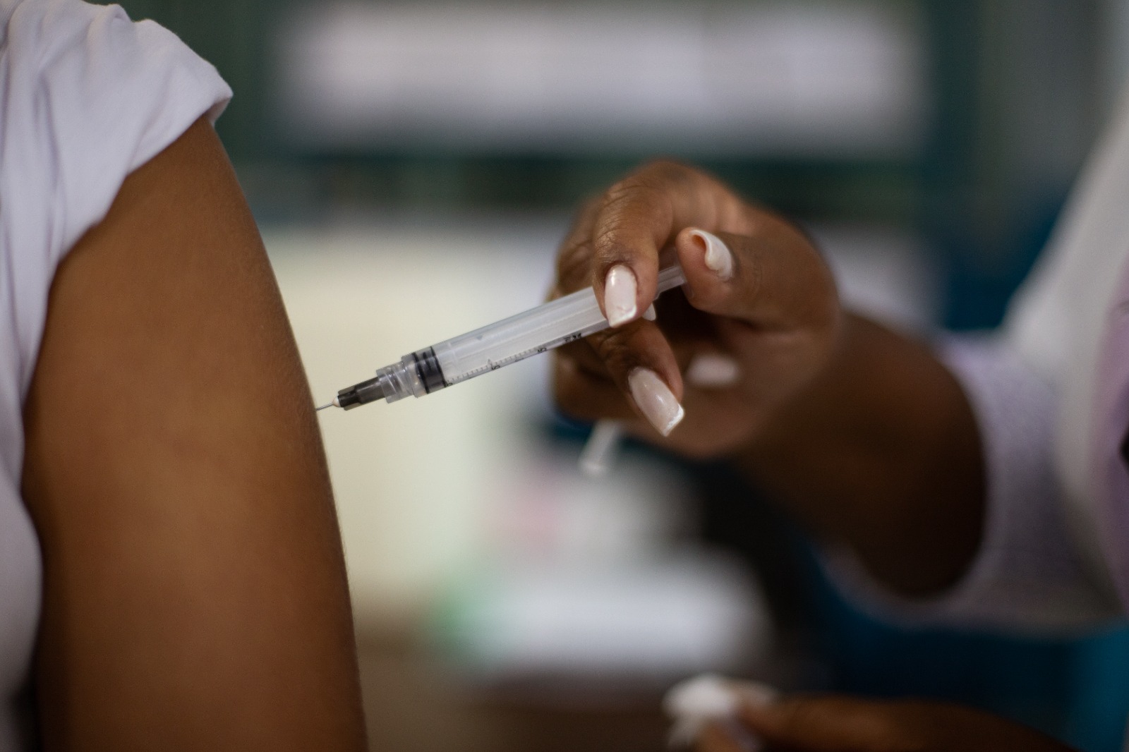 Volta Redonda inicia aplicação da nova vacina contra a Covid-19 nesta quarta-feira (5)