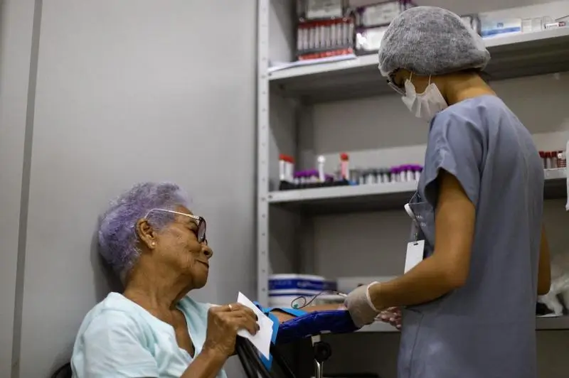5,7 milhões de exames laboratoriais