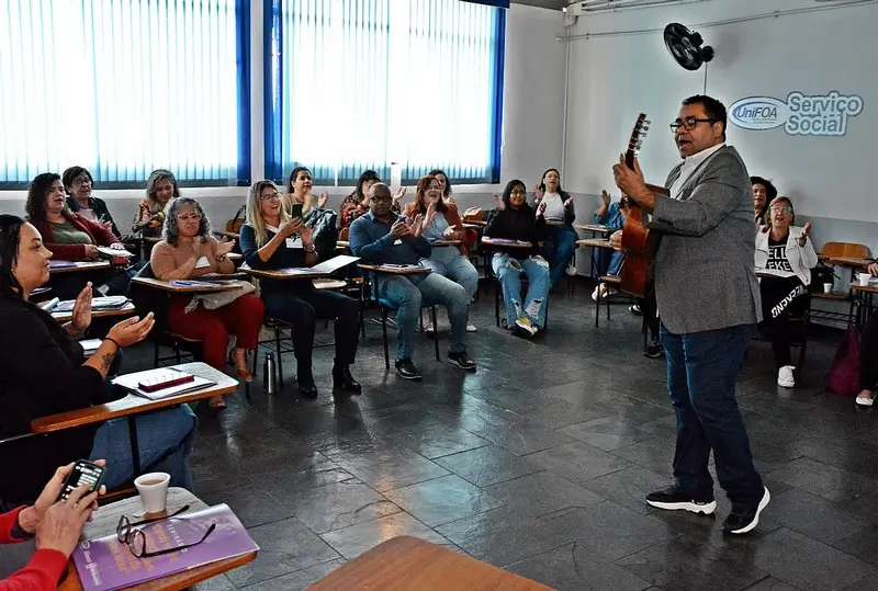 capacitação na área de gerontologia