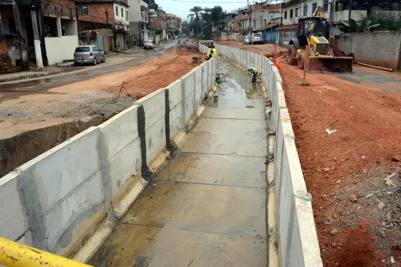 Obras do Córrego Laranjeiras