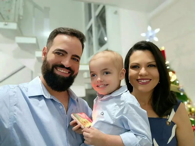 Pai doa medula e salva a vida do filho